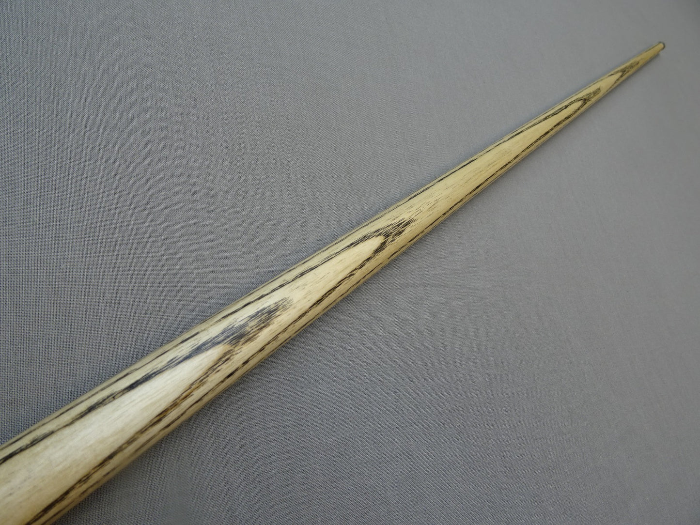 GBL Special 001 XS – 1-Piece Ash Snooker Cue (9.25mm with Century G5 fitted, Titanium Ferrule, 58", 18.5oz)