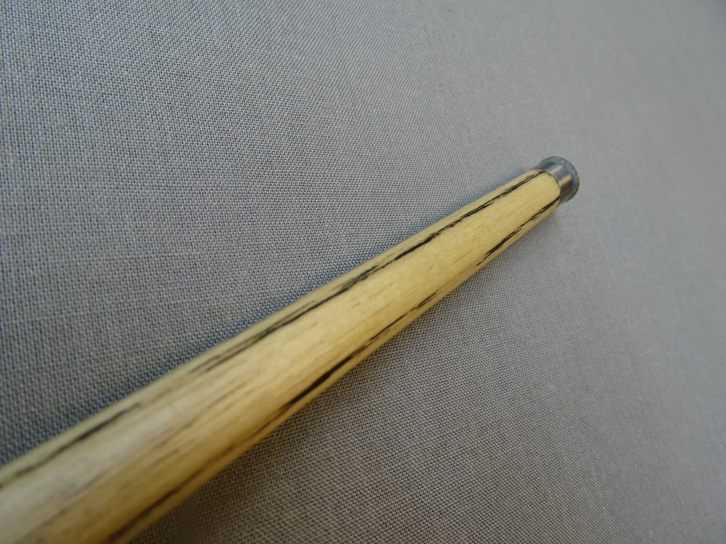 GBL Special 001 XS – 1-Piece Ash Snooker Cue (9.25mm with Century G5 fitted, Titanium Ferrule, 58", 18.5oz)